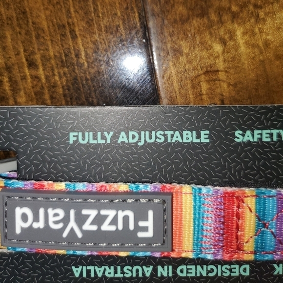 Fuzz Yard Adjustable Rainbow Stripes Dog Collar Medium New - Picture 5 of 8